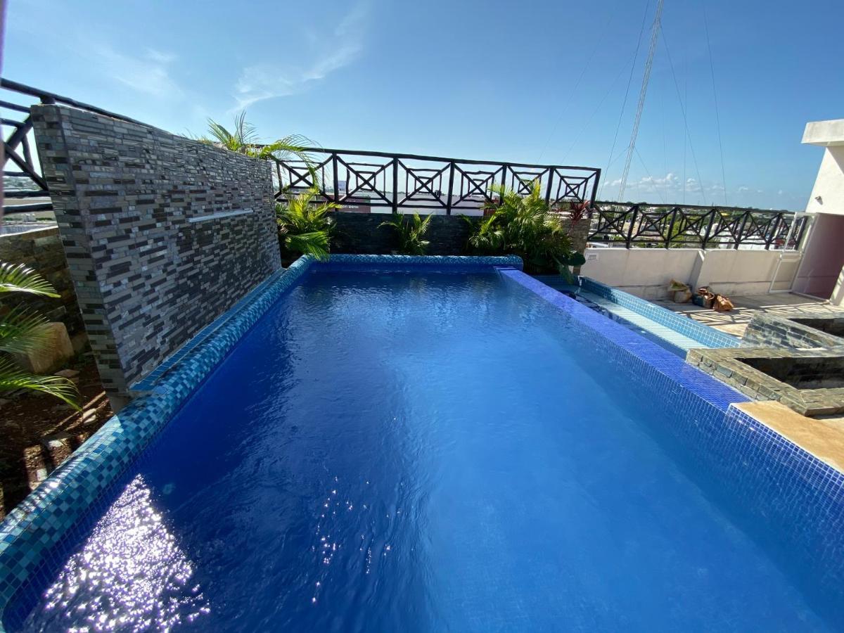 Suites La Roca By R&T Cancun Bagian luar foto