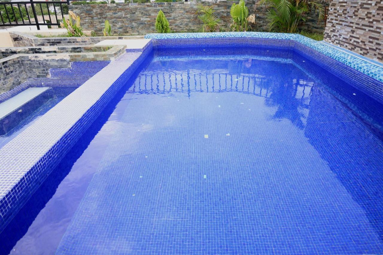 Suites La Roca By R&T Cancun Bagian luar foto